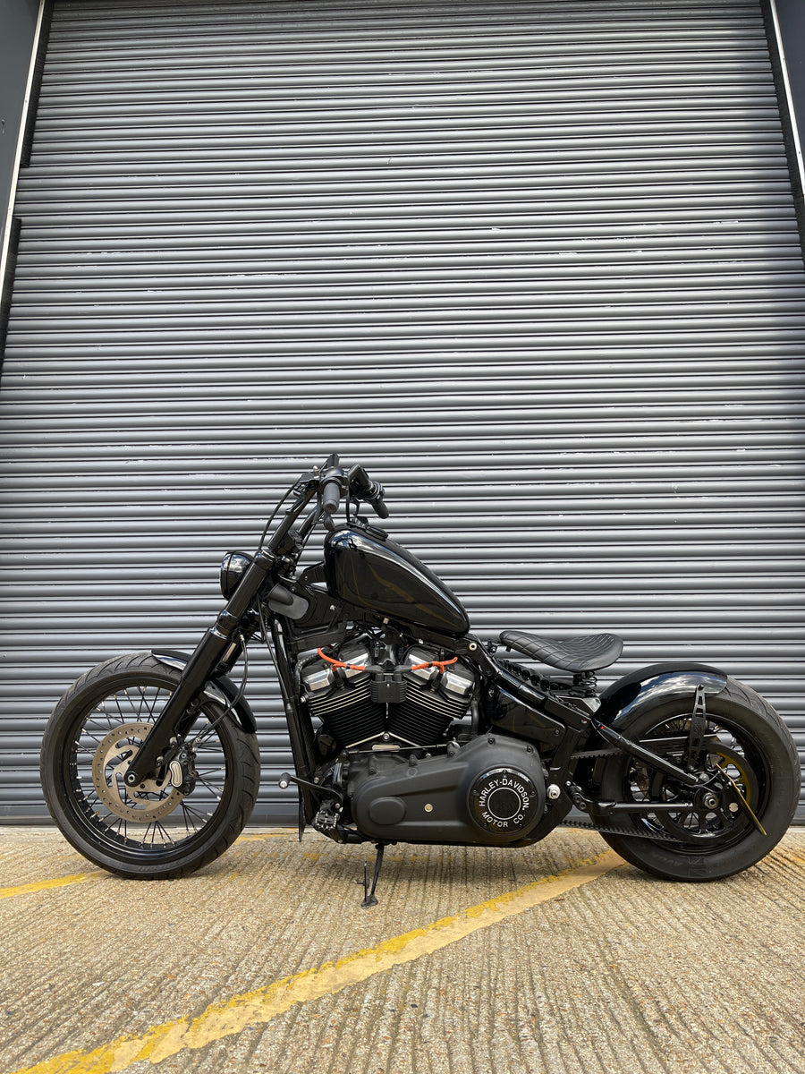 Dstar Streetbob Shorty Front Fender - Softail M8 - Gloss Black