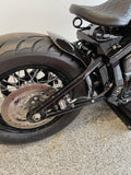 Dstar Shorty Rear Fender 150/160 wide & fixing Kit - Softail M8 - Black CARBON FIBRE
